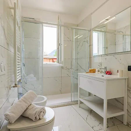 Дом отдыха Stella Lario Лезено