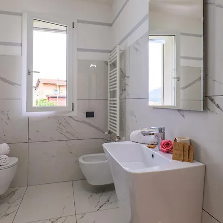 Stella Lario Holiday home Lezzeno