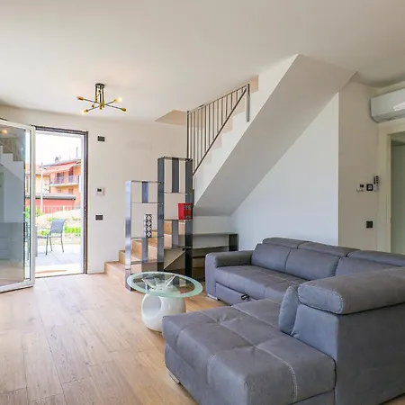 Stella Lario 펜션 레체노